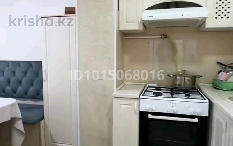 4-бөлмелі пәтер · 93 м² · 5/5 қабат, 29-ш/а. 20 — 28 школа, бағасы: 170 000 ₸ в Актау, 29-й мкр — фото 2