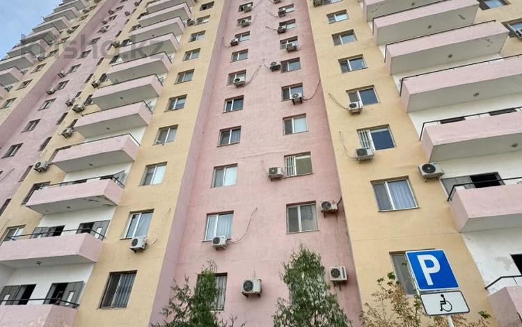 1-бөлмелі пәтер · 50 м² · 13/16 қабат, Алмагүл ш/а. 23, бағасы: 12.5 млн ₸ в Атырау, мкр. Алмагуль — фото 5
