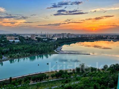 2-комнатная квартира · 75 м² · 17/18 этаж, Варламова 27б за 63 млн ₸ в Алматы, Алмалинский р-н