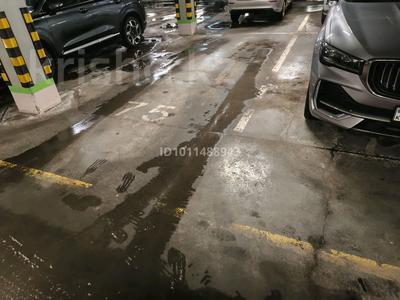 Паркинг · 15 м² · Кабанбай Батыра 58а за 15 000 ₸ в Астане, Есильский р-н