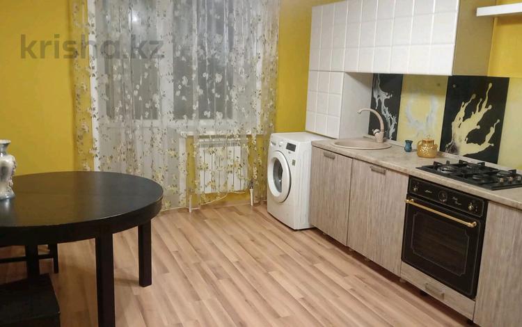 2-комнатная квартира · 65 м² · 5/5 этаж, Акан серы 100 — Центр ДК Кокшетау за 180 000 ₸ — фото 2