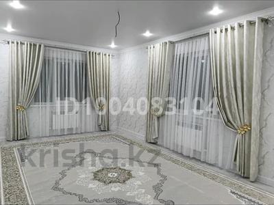 Отдельный дом · 4 комнаты · 140 м² · 10 сот., Республика — Рядом 7-школа ,9-садик ,аптека, райакимат, дом культуры за 40 млн 〒 в Хромтау
