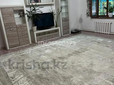Тәулігіне жер үй мен саяжай жалға алу в Кызылординской обл.: Жеке үй · 7 бөлме · 280 м², Даутбаева 62, бағасы: 40 000 〒 Жеке үй · 7 бөлме · 280 м², Даутбаева 62, бағасы: 40 000 〒 в