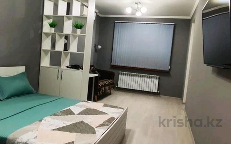 1-комнатная квартира · 50 м² · 9/12 этаж, Сейфуллина 499/131 — Жибек жолы/Сейфуллина за 350 000 ₸ в Алматы, Алмалинский р-н — фото 2