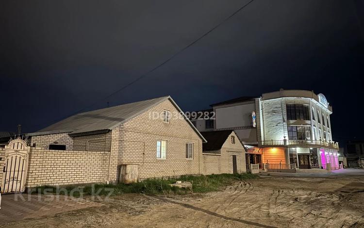 Отдельный дом • 1 комната • 113 м² • 8 сот., Алиева 50 за 47 млн 〒 в Атырау — фото 8