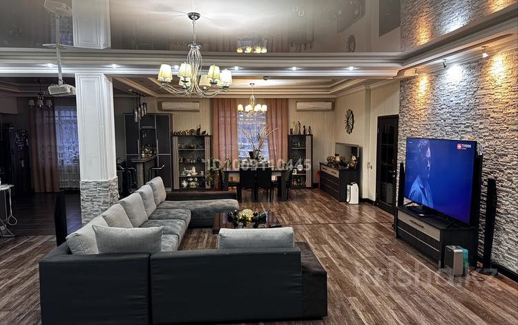 4-бөлмелі пәтер · 184.3 м² · 2/6 қабат, Иляева 4В — ЖК Мадина, бағасы: 120 млн ₸ в Шымкенте, Туран р-н — фото 2