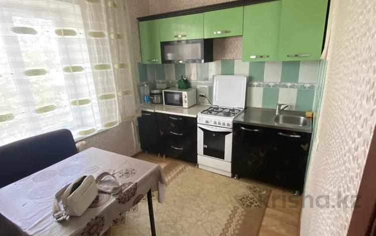 1-комнатная квартира · 37 м² · 2/5 этаж, 4 мкр 43 за 130 000 ₸ в Конаеве — фото 2