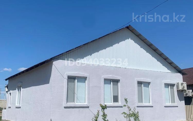 Отдельный дом · 2 комнаты · 102 м² · 8 сот., 25 ул 43 за 18.5 млн 〒 в Атырау — фото 2