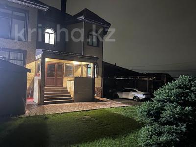 Отдельный дом · 5 комнат · 240 м² · 6 сот., Махамбета 17 за 1.2 млн 〒 в 