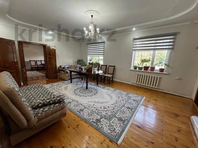 Отдельный дом · 5 комнат · 194 м² · 6 сот., мкр Думан-1, Каркаралы 64 за 180 млн ₸ в Алматы, Медеуский р-н