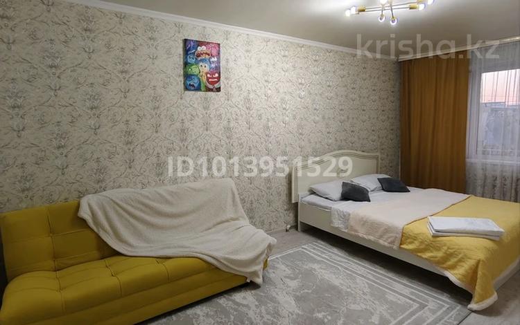 1-комнатная квартира · 40 м² · 5/5 этаж, Жидебай батыра 20 — При вьезде. Вдоль дороги. Атилла ресторан. Маулен ресторан. Сауна сказ за 8 000 ₸ в Балхаше — фото 2