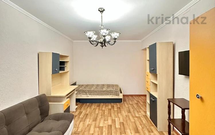 1-комнатная квартира · 33 м² · 3/4 этаж, мкр Коктем-3 12 за 27.9 млн ₸ в Алматы, Бостандыкский р-н — фото 2