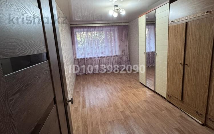 2-бөлмелі пәтер · 45.1 м² · 1/5 қабат, Сортировка, Локомотивная 153 — Магазин «салем», бағасы: 9.5 млн ₸ в Караганде, Алихана Бокейханова р-н — фото 2