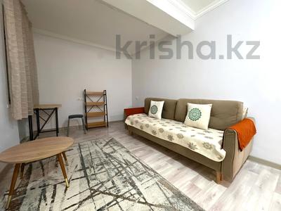 1-бөлмелі пәтер · 38 м² · 2/5 қабат, Жарокова 126 — Абая, бағасы: 280 000 ₸ в Алматы, Бостандыкский р-н