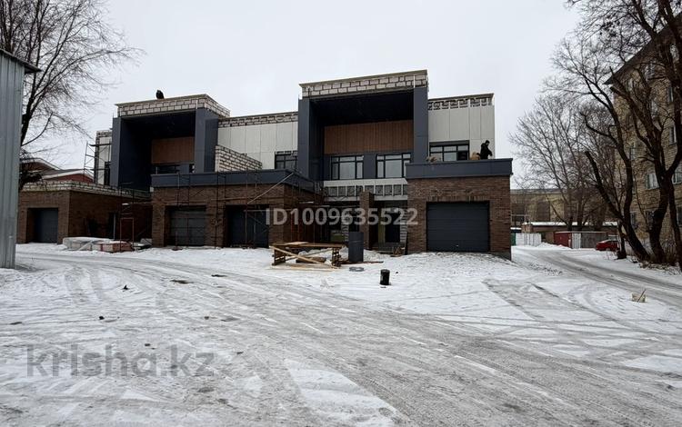 Отдельный дом · 4 комнаты · 235 м² · 3 сот., мкр Михайловка 3/3 за 108 млн 〒 в Караганде, Казыбек би р-н — фото 2