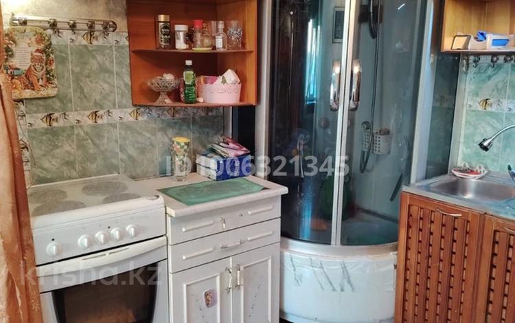 1-бөлмелі пәтер · 18 м² · 3/5 қабат, Камзина 166 — Район Диспетчерская, бағасы: 6 млн ₸ в Павлодаре — фото 2