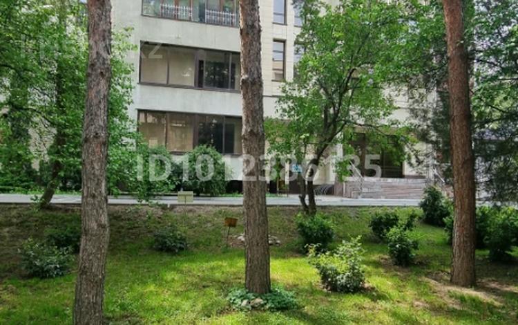 4-бөлмелі пәтер · 200 м² · 2/6 қабат, мкр Баганашыл, Санаторная 34, бағасы: 800 000 ₸ в Алматы, Бостандыкский р-н — фото 17