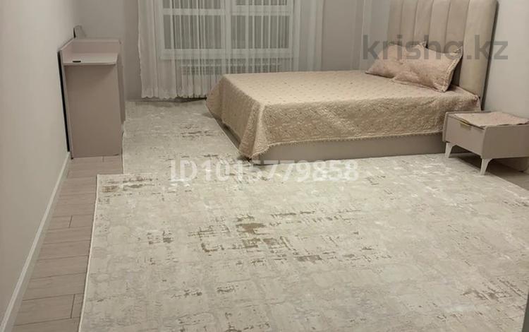 3-комнатная квартира · 100 м² · 9/10 этаж, 18А мкр 3 за 350 000 ₸ в Актау — фото 2