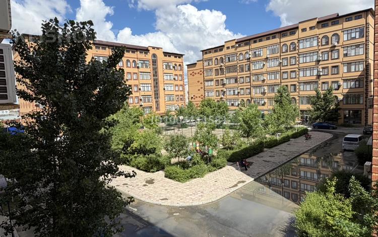 3-бөлмелі пәтер · 110 м² · 2/5 қабат, мкр Нурсая, Ақжарма 10, бағасы: 370 000 ₸ в Атырау — фото 40