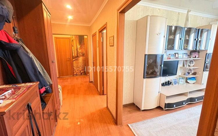 3-бөлмелі пәтер · 63 м² · 8/10 қабат, Ломова 181/6, бағасы: 24.5 млн ₸ в Павлодаре — фото 2