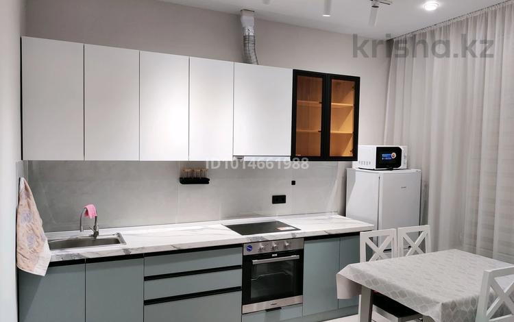 2-комнатная квартира · 43 м² · 6/13 этаж, Райымбека 348/1 за 300 000 ₸ в Алматы, Ауэзовский р-н — фото 2