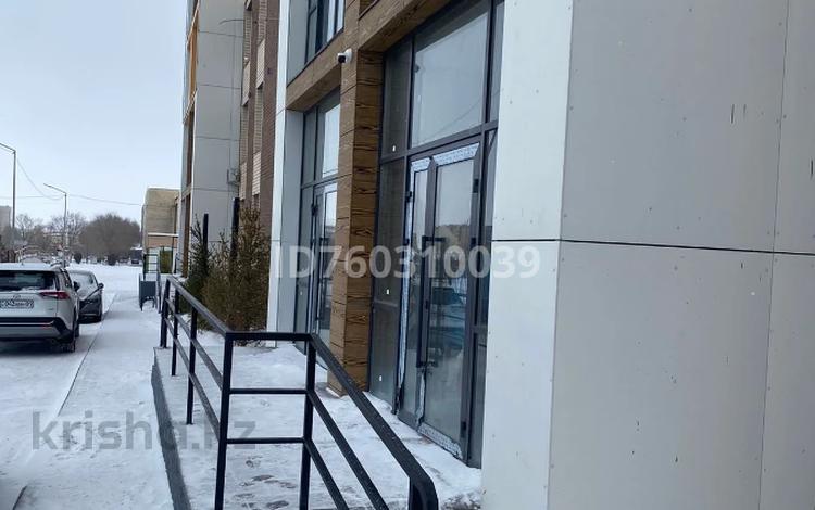 Свободное назначение, офисы, магазины и бутики, склады, салоны красоты, фитнес и спорт, медцентры и аптеки, образование, развлечения, конференц-залы, кабинеты и рабочие места, студии · 126.8 м² за 500 000 〒 в Караганде, Казыбек би р-н — фото 9