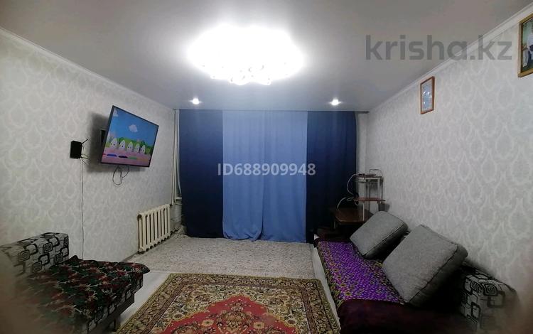 3-комнатная квартира · 60.2 м² · 1/3 этаж, Аюченко 9 — Поселок Восточный, район Авторынка за 20 млн ₸ в Семее — фото 2
