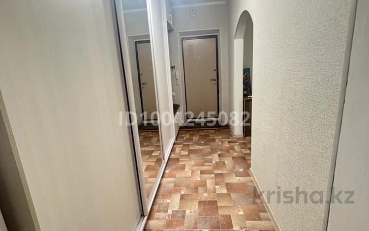 2-бөлмелі пәтер · 54 м² · 2/5 қабат, мкр Астана 26, бағасы: 25.5 млн ₸ в Уральске — фото 2