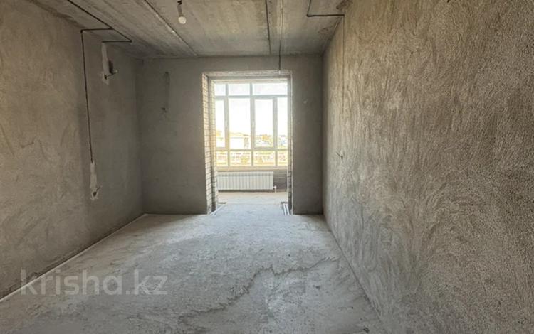 1-бөлмелі пәтер · 43 м² · 4/9 қабат, Базарбай Жуманиязова 120, бағасы: 15.5 млн ₸ в Уральске — фото 2