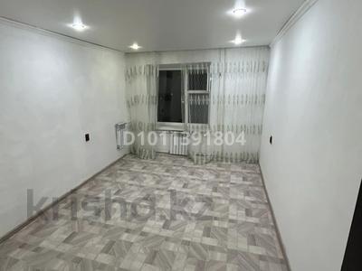 2-комнатная квартира · 40 м² · 7/9 этаж, Исатай Махамбет 82 — возле рестаран Хутарок за 10 млн ₸ в Уральске