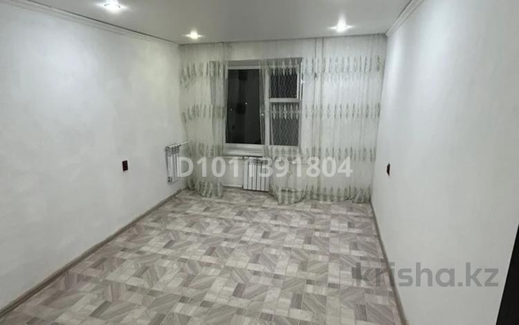 2-комнатная квартира · 40 м² · 7/9 этаж, Исатай Махамбет 82 — возле рестаран Хутарок за 10 млн ₸ в Уральске — фото 2