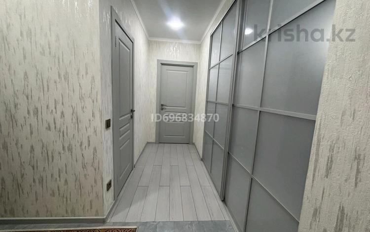 2-комнатная квартира · 52 м² · 2/9 этаж, Райымбек батыра 163 — Астер-авто за 250 000 ₸ в  — фото 8