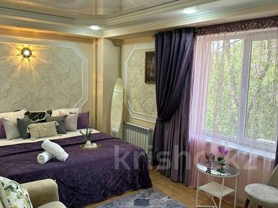 1-комнатная квартира · 45 м² · 4/9 этаж, Таукеханна 33/3 — бульвар Кунаева таукехана за 15 000 ₸ в Шымкенте, Аль-Фарабийский р-н