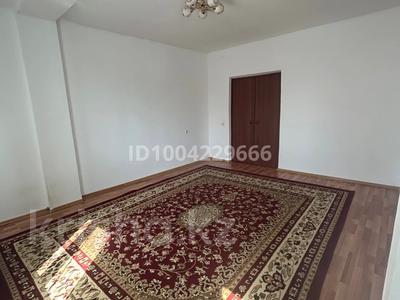 2-бөлмелі пәтер · 69 м² · 8/9 қабат, мкр. Зачаганск пгт, бағасы: 20 млн 〒 в Уральске