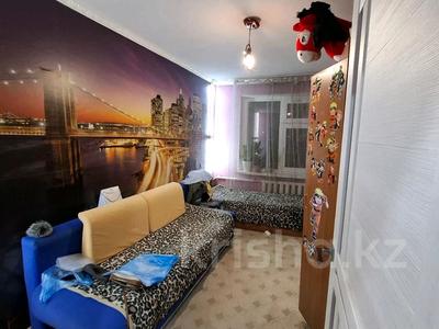 3-комнатная квартира · 61.7 м² · 5/5 этаж, Абулхайр хана — Кинотеатр за 19 млн 〒 в Уральске