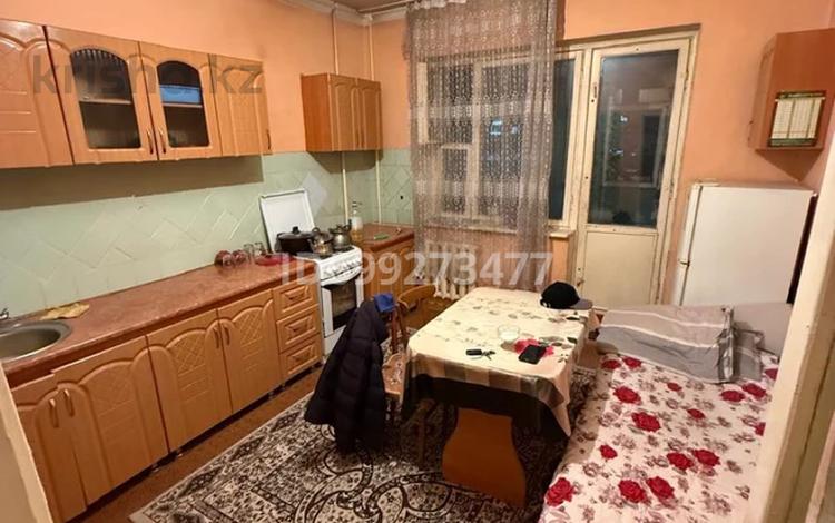 1-комнатная квартира · 42 м² · 3/5 этаж, мкр Айнабулак-3 98 за 26 млн 〒 в Алматы, Жетысуский р-н — фото 2