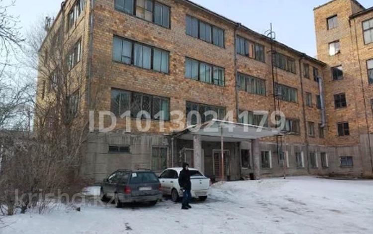 Еркін, кеңселер, дүкендер мен бутиктер, қоймалар, сұлулық салондары, монша, қонақ үй және демалыс орындары, медорталықтар мен дәріханалар, ойын-сауық · 3242 м², бағасы: 180 млн ₸ в Абае — фото 2