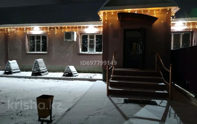 Дүкендер мен бутиктер · 370 м², бағасы: 110 млн ₸ в Аксае — фото 13