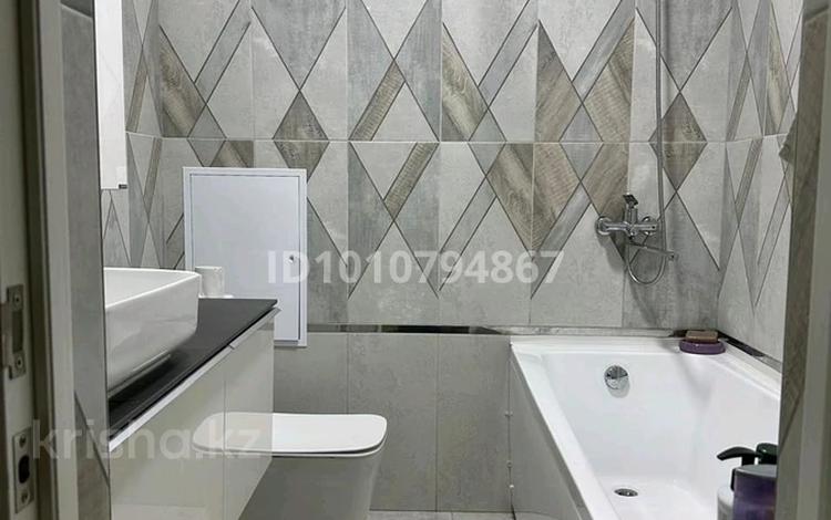 4-комнатная квартира · 109 м² · 4/10 этаж, мкр Нурсая, Таумуш Жумагалиева 15 за 47 млн ₸ в Атырау — фото 2