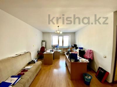 4-комнатная квартира · 73.4 м² · 6/10 этаж, Толстого 68 за 23.5 млн 〒 в Павлодаре