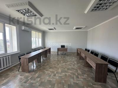 Офисы, образование, кабинеты и рабочие места · 20 м² за 55 000 ₸ в Актобе, Новый город