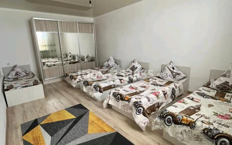 2-комнатная квартира, 54 м² посуточно, Асылұлы Арыс — 26 мектеп алдында за 10 000 〒 в Туркестане — фото 2