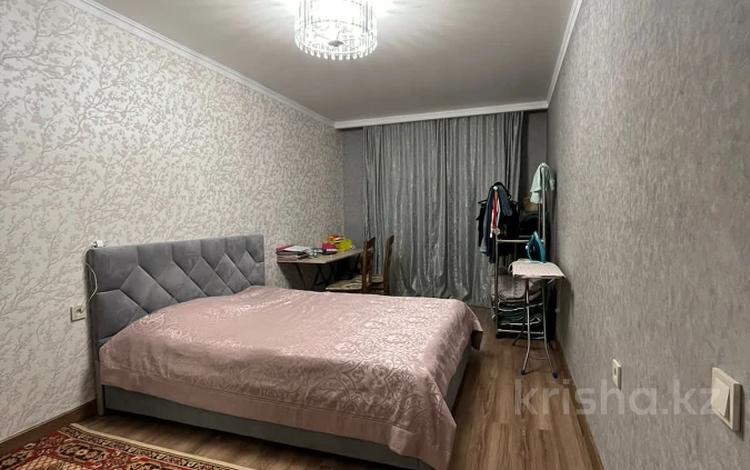 2-комнатная квартира, 61 м², 4/13 этаж, Макатаева — Муратбаева