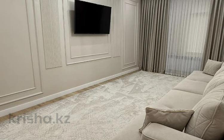 3-бөлмелі пәтер · 100 м² · 1/5 қабат, мкр. Алтын орда, Саздинское лестничество 228\3, бағасы: 46 млн ₸ в Актобе — фото 2
