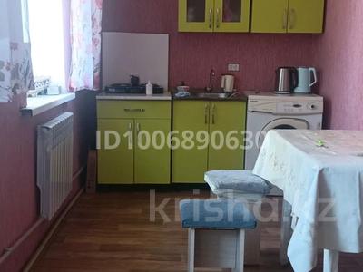 2-комнатная квартира · 50 м² · 1/2 этаж, Ауэзова за 160 000 ₸ в Семее