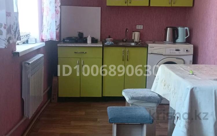2-комнатная квартира · 50 м² · 1/2 этаж, Ауэзова за 160 000 ₸ в Семее — фото 2
