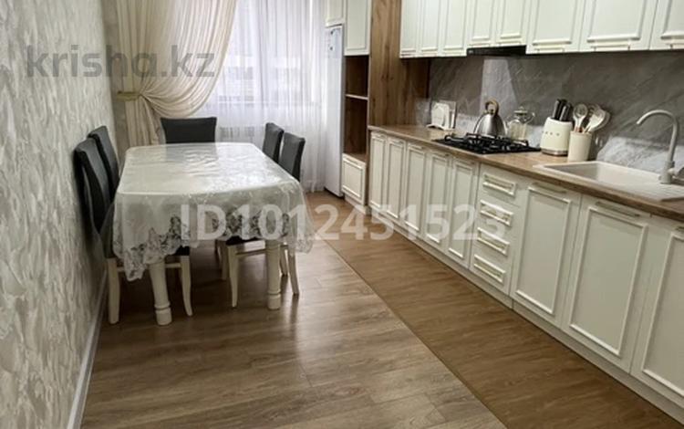 3-комнатная квартира · 104 м² · 1/4 этаж, мкр Арай-2 172 — Тайота центр за 40.5 млн ₸ в Таразе — фото 14