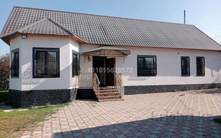 Отдельный дом · 5 комнат · 180 м² · 18 сот., Момышулы 9 — Азс Арман за 420 000 ₸ в Амангельды — фото 2