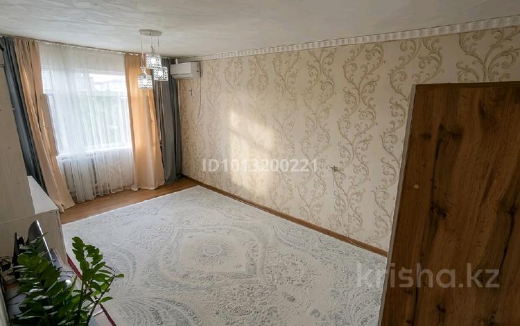2-комнатная квартира · 43.5 м² · 5/5 этаж, Абая — Рядом школа, детский сад, магазины и спортшкола за 9.5 млн ₸ в Кентау — фото 2