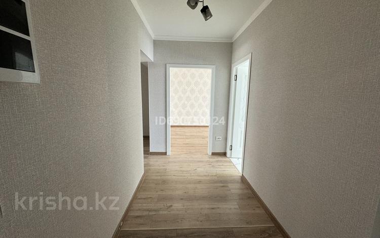 3-комнатная квартира, 88 м², 2/6 этаж помесячно, Райымбек батыра 169